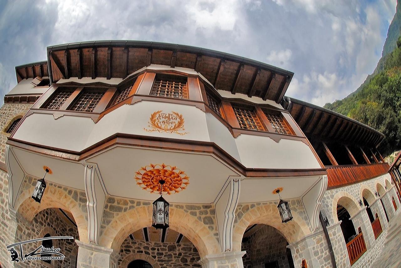 Отель The House Of The Miyaks Rostusa Экстерьер фото